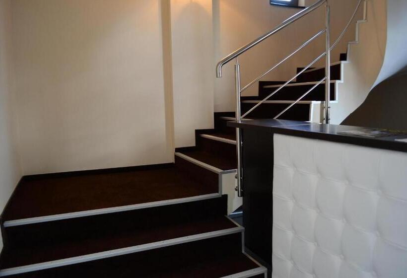 پانسیون C Guest House