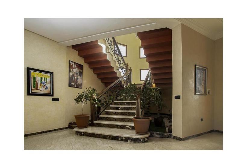 پانسیون Domaine Lilia