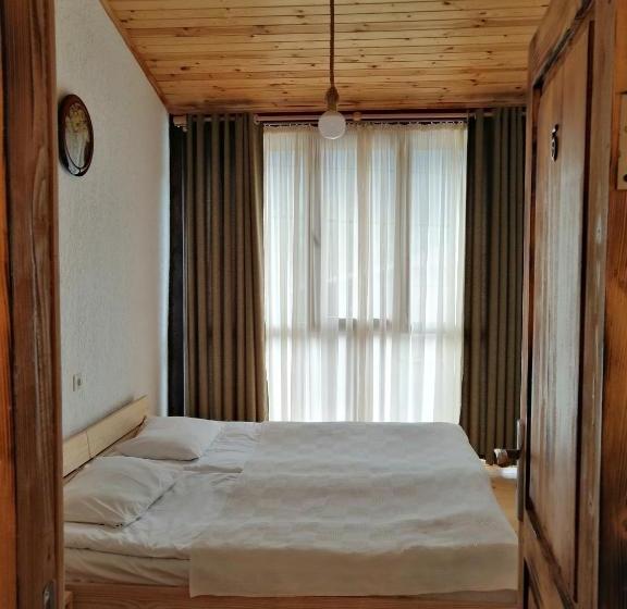 Pension Ioska's House