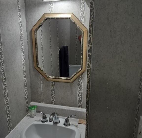 הוסטל The King George Inn