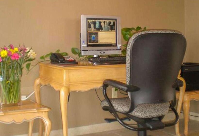 هاستل The La Grande Inn
