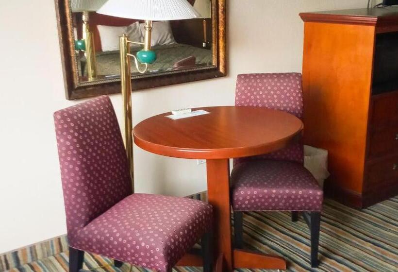 هاستل The La Grande Inn