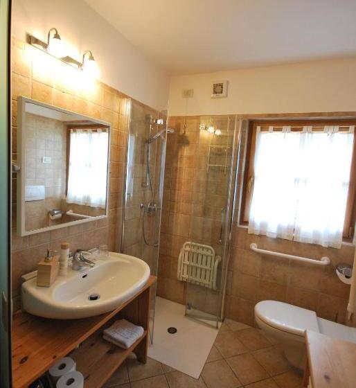 فندق Agriturismo Maso Corradini