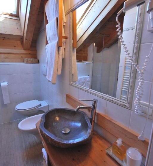 فندق Agriturismo Maso Corradini