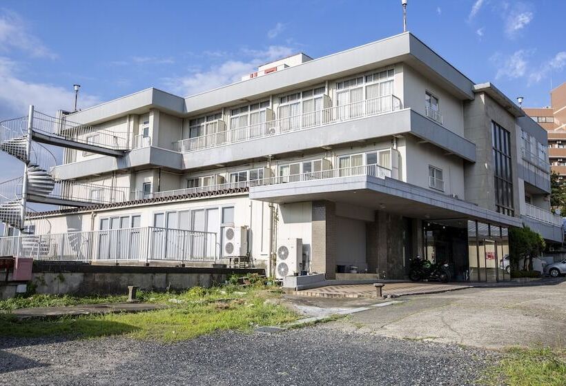 هتل Tsuruga Tunnel Onsen Kitaguni Grand