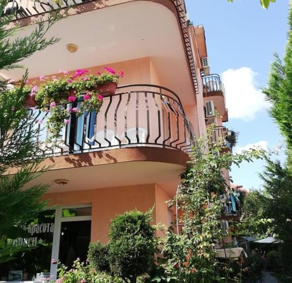 پانسیون Guest House Ivy