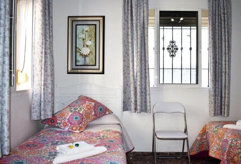 פנסיון Hostal Sol Y Mar