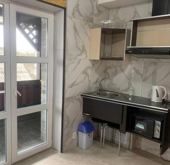 פנסיון Na Bukovinskoy Guest House