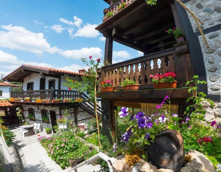 پانسیون Oasis Guest House