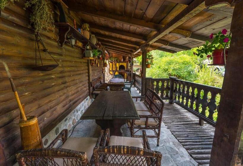 پانسیون Oasis Guest House