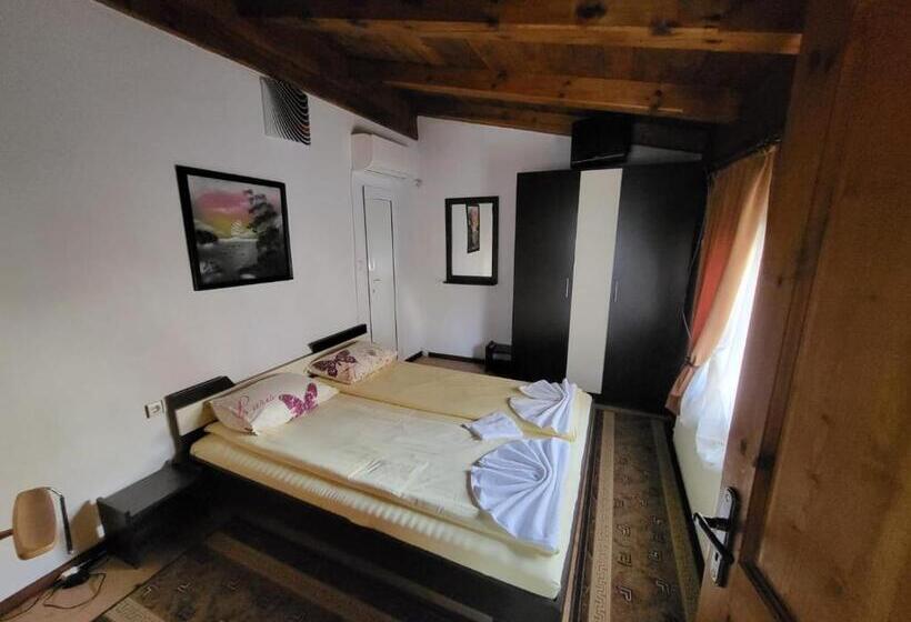 پانسیون Oasis Guest House