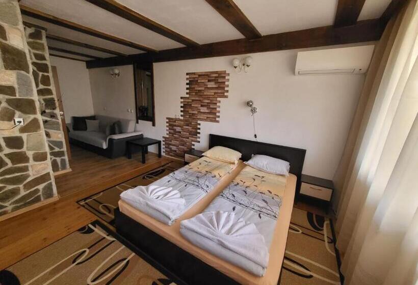 پانسیون Oasis Guest House