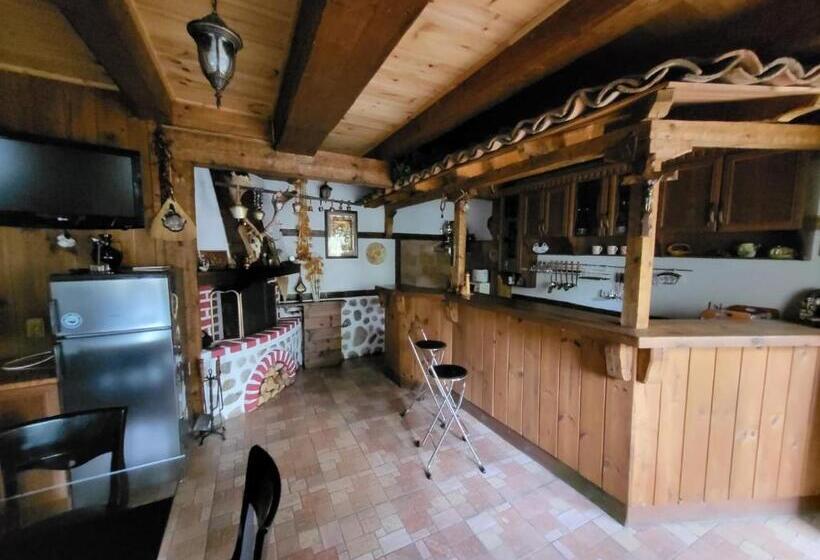 پانسیون Oasis Guest House