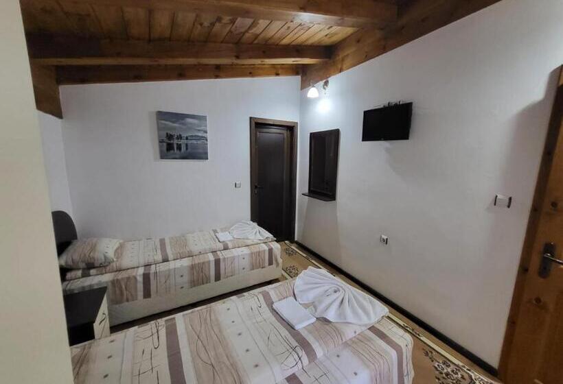 پانسیون Oasis Guest House
