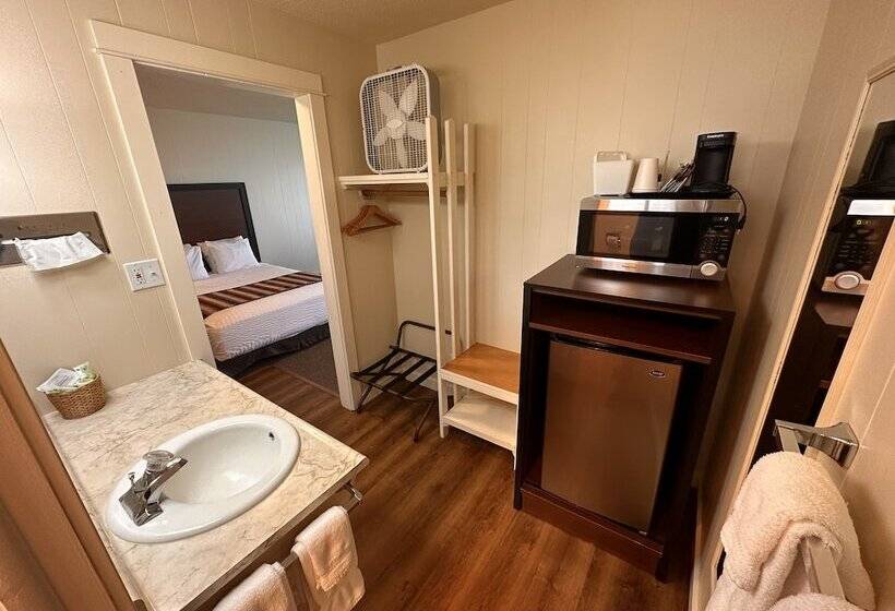 Astoria Crest Motel