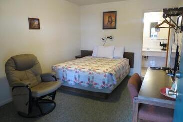 Chief Motel