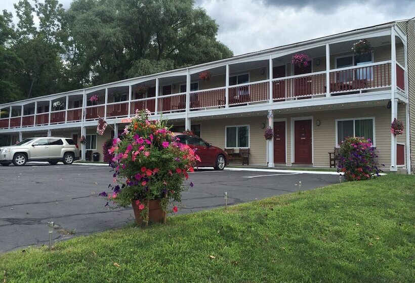 Cozy Corner Motel
