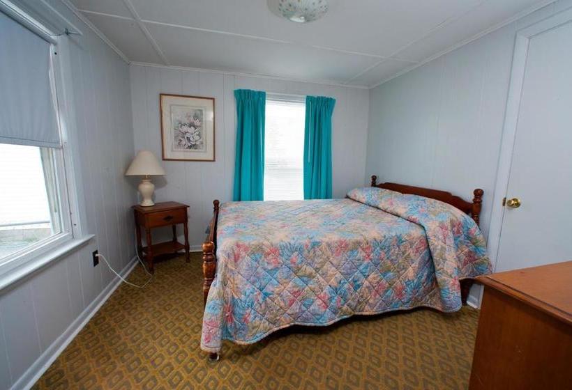 Crest Motel