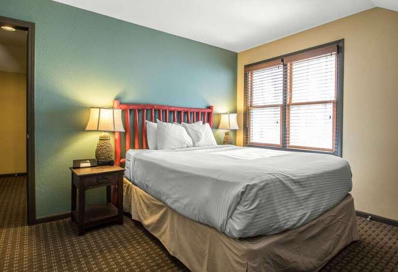 هتل Bluegreen Christmas Mountain Village, An Ascend Resort