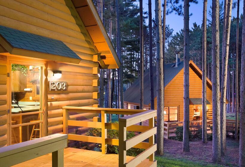 هتل Bluegreen Christmas Mountain Village, An Ascend Resort