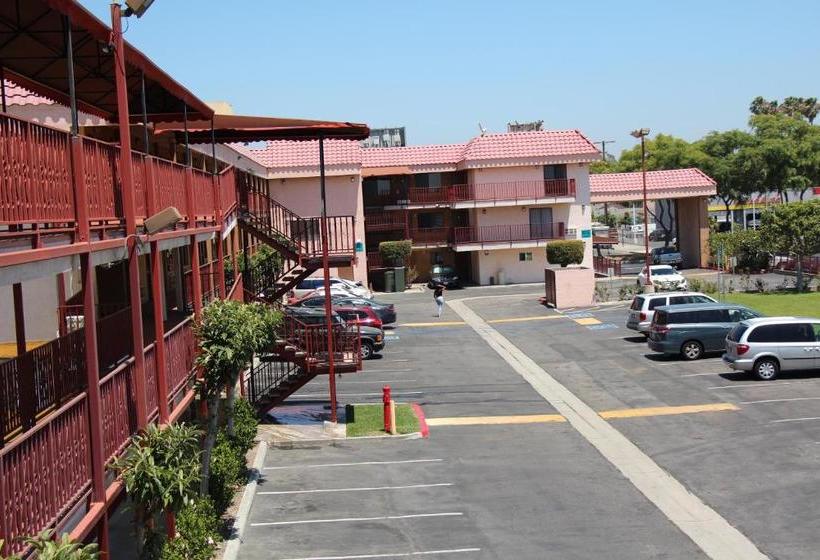 فندق Budget Inn Santa Ana