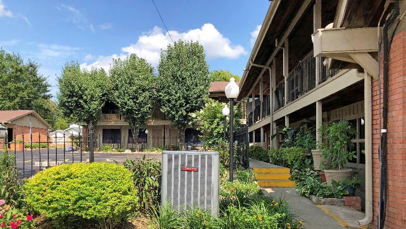 ホテル Charles Wesley Motor Lodge