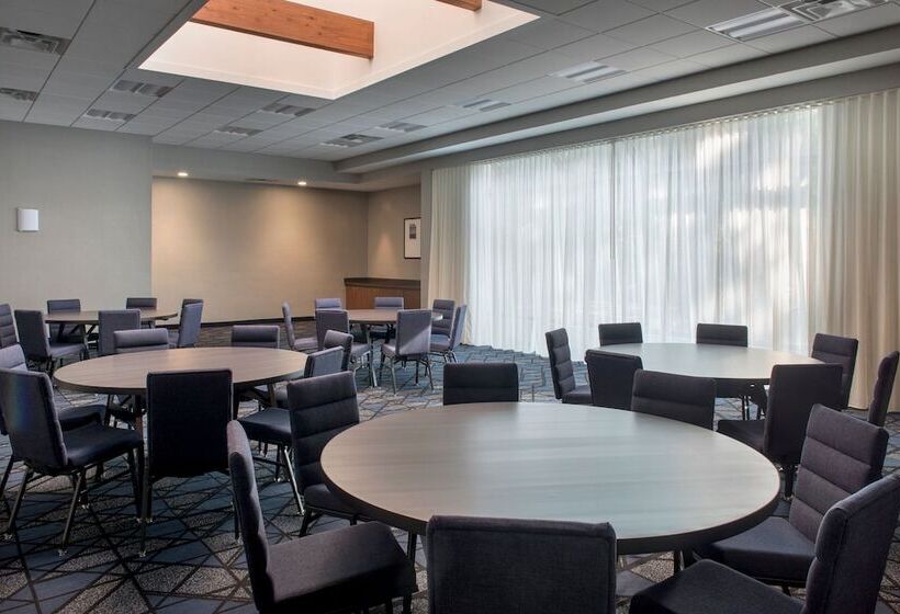 هتل Courtyard By Marriott Baltimore Hunt Valley