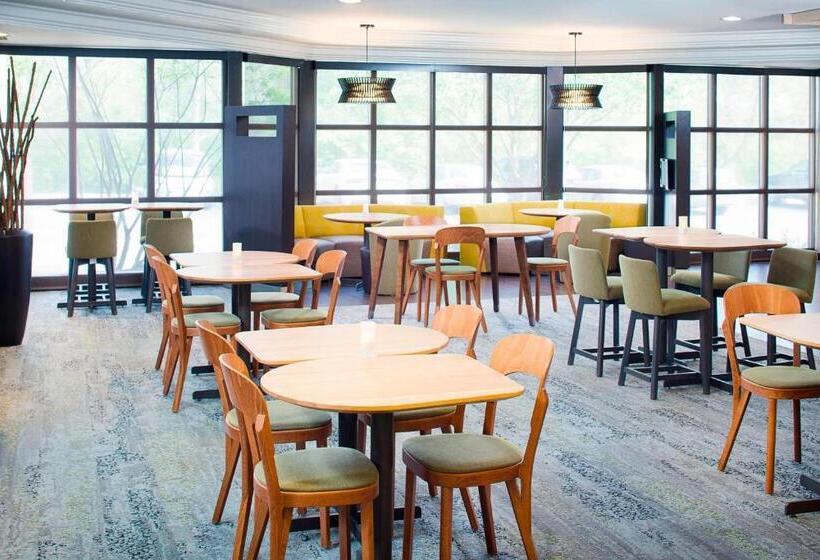 هتل Courtyard By Marriott Ann Arbor