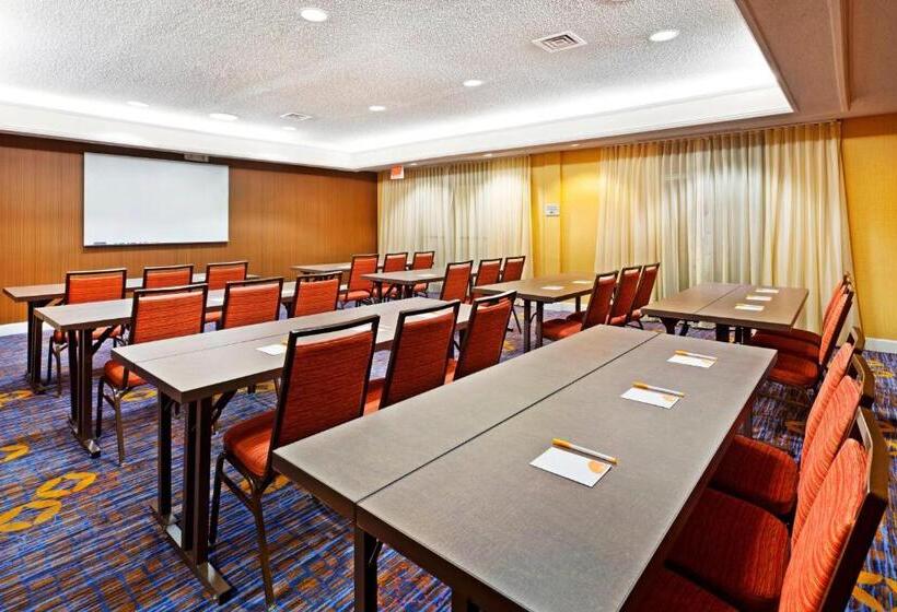 هتل Courtyard By Marriott Austin The Domain Area