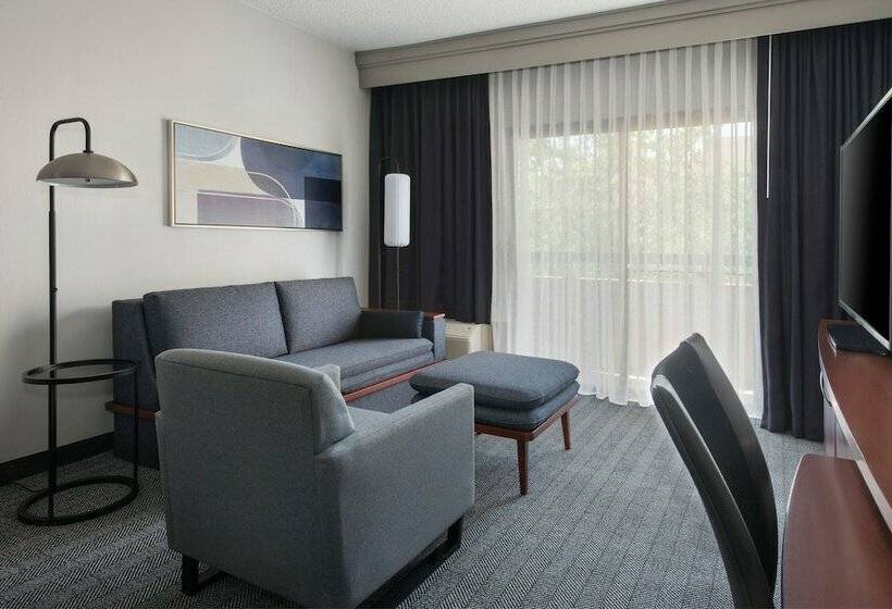 هتل Courtyard By Marriott Baltimore Hunt Valley