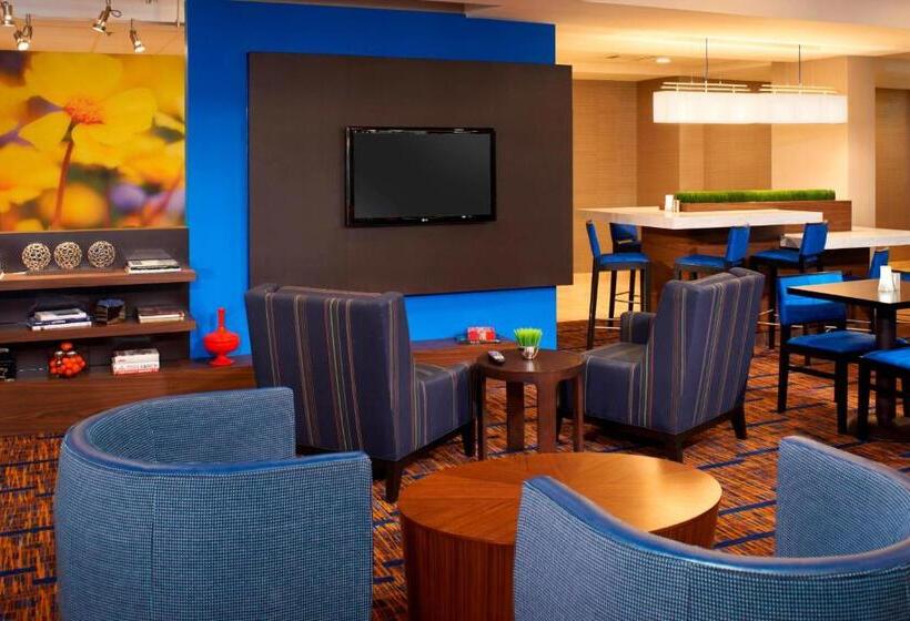 هتل Courtyard By Marriott Toledo Maumee/arrowhead