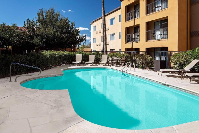 هتل Courtyard By Marriott Tucson Williams Centre