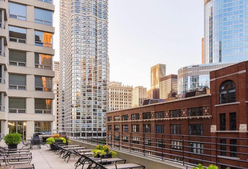 ホテル Courtyard By Marriott Chicago Downtown/river North