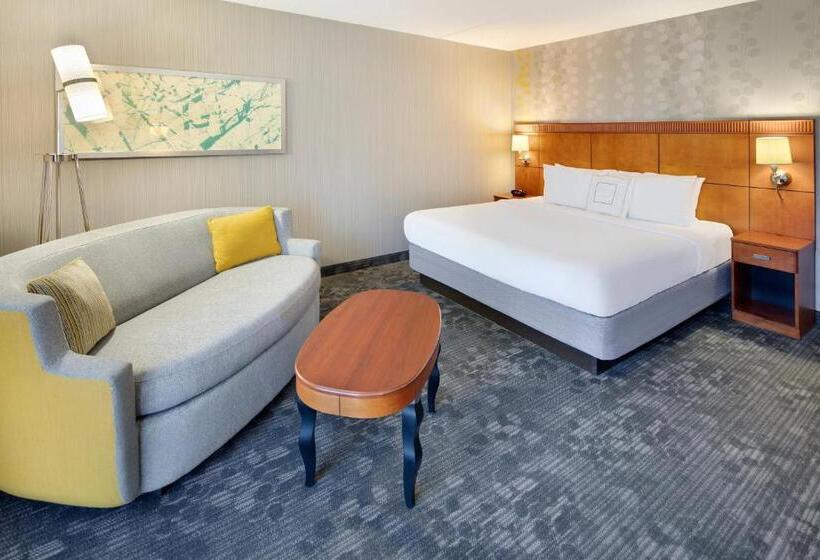 هتل Courtyard Cleveland Beachwood
