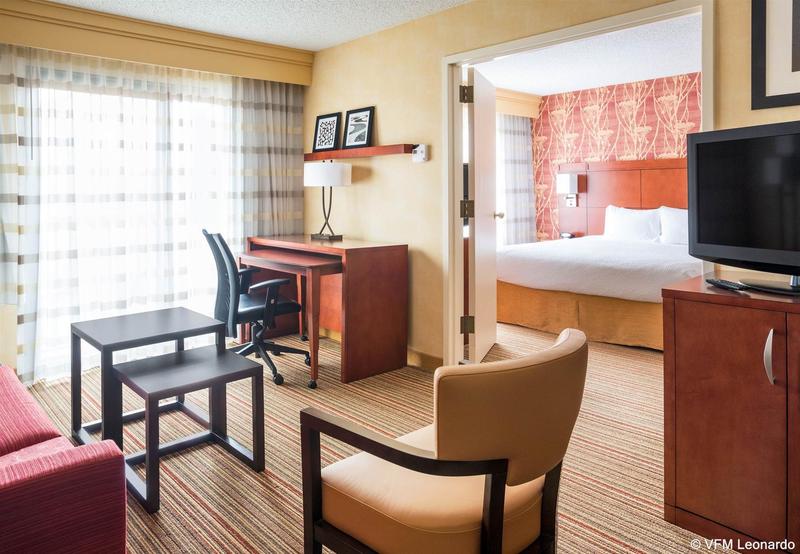 فندق Courtyard Des Moines West/clive