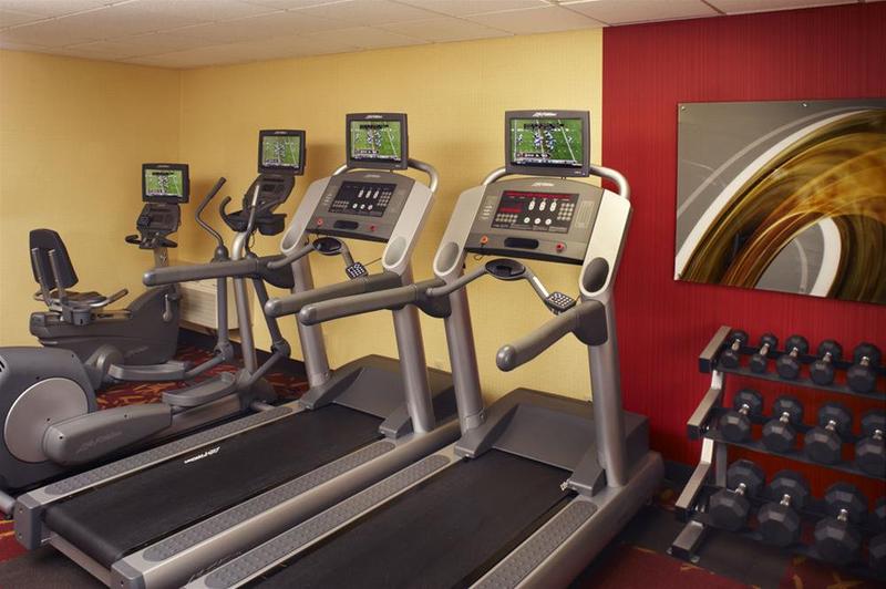 فندق Courtyard Des Moines West/clive