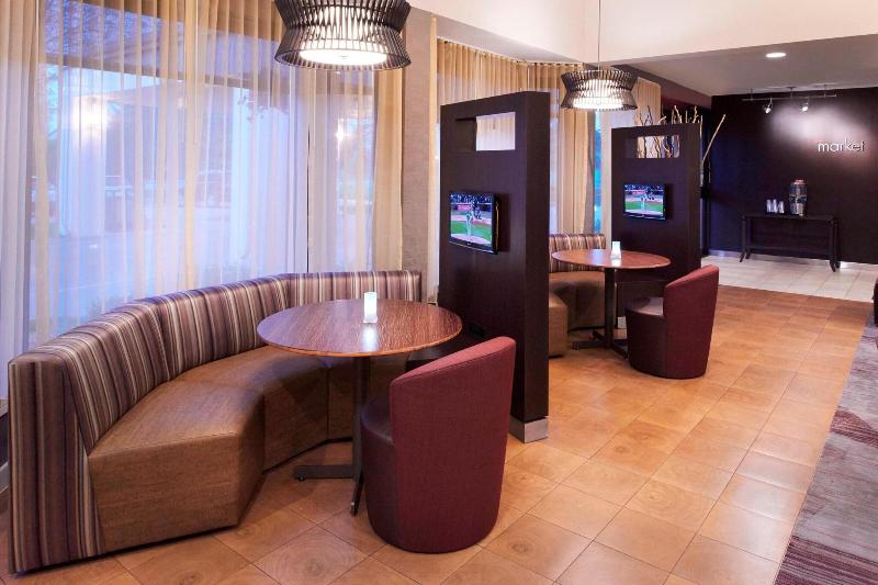 فندق Courtyard Des Moines West/clive