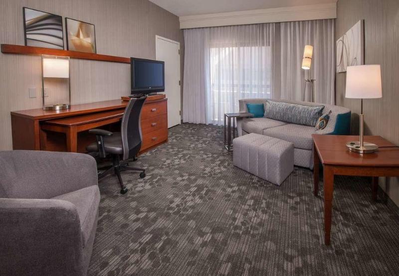 酒店 Courtyard By Marriott Dulles Airport Chantilly