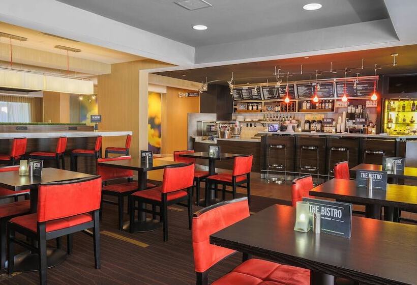 هتل Courtyard By Marriott Flint Grand Blanc