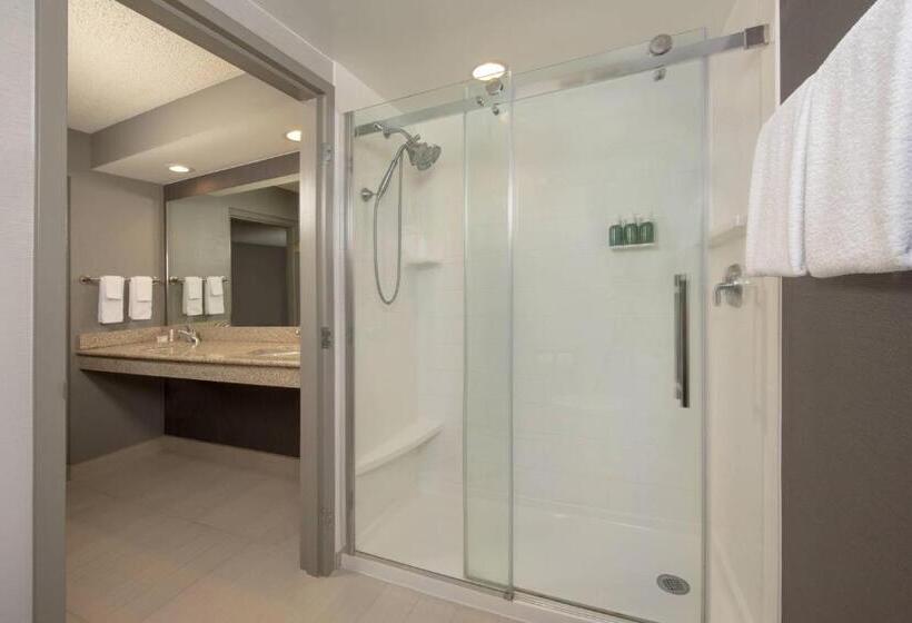 فندق Courtyard By Marriott Frederick