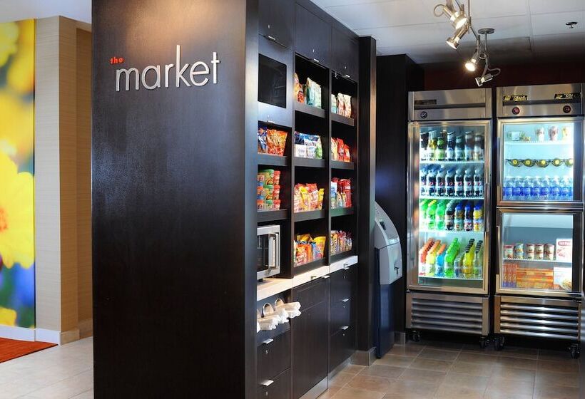 هتل Courtyard By Marriott Houston Hobby Airport