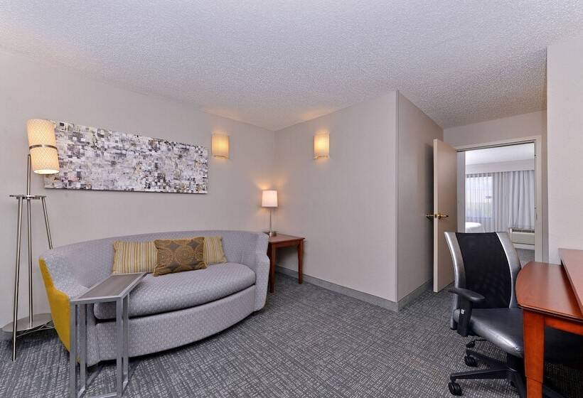 فندق Courtyard Laredo