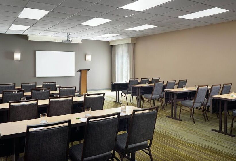 هتل Courtyard By Marriott Macon