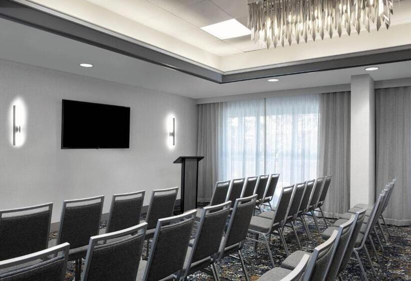 Отель Courtyard By Marriott Miami Aventura Mall