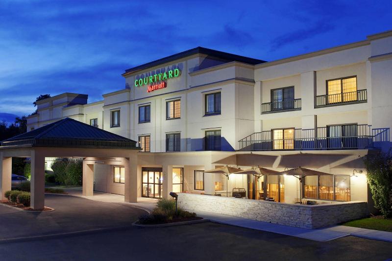 فندق Courtyard By Marriott Newburgh Stewart Airport