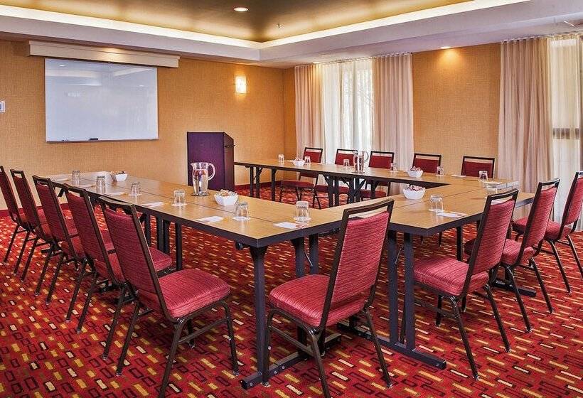 هتل Courtyard By Marriott North Charleston Airport Coliseum