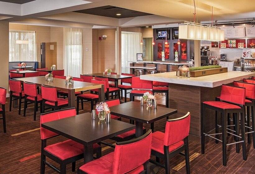 هتل Courtyard By Marriott North Charleston Airport Coliseum