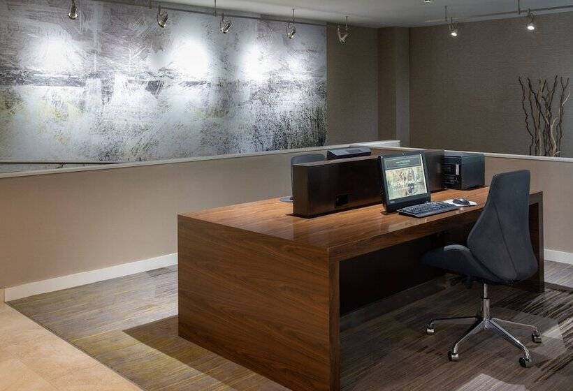 Fotos del hotel Courtyard By Marriott Orlando Airport:  11