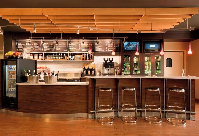 فندق Courtyard By Marriott Peoria