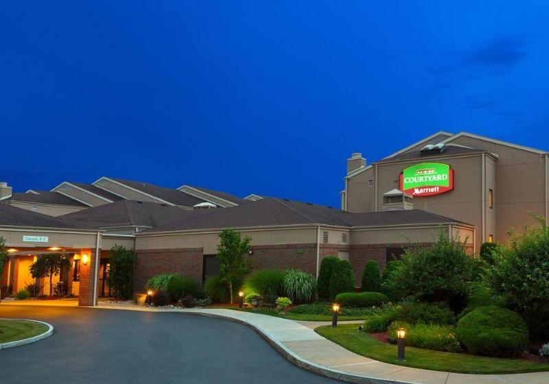 هتل Courtyard Rochester Brighton